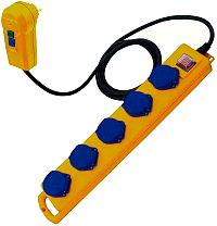 Surge-protected socket strip with RCD plug